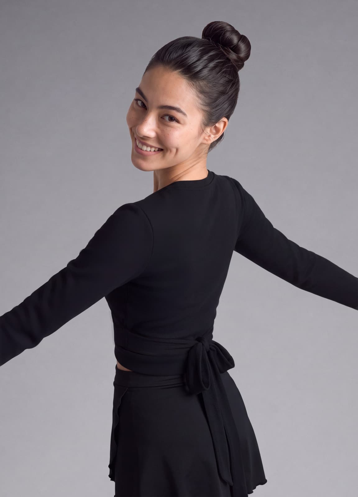 Altavia editorial back view, third